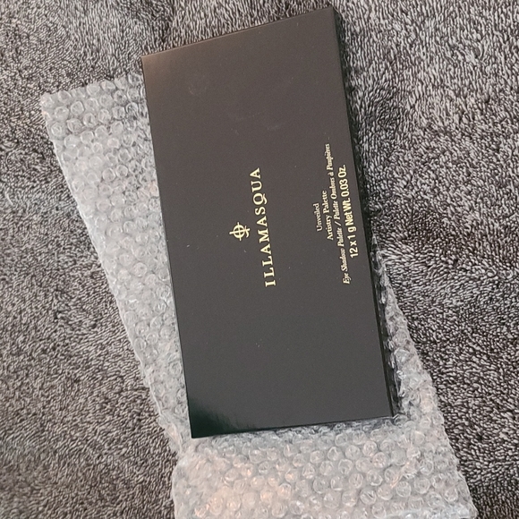 ILLAMASQUA  Unveiled Artistry Palette *NEW* - Picture 2 of 9